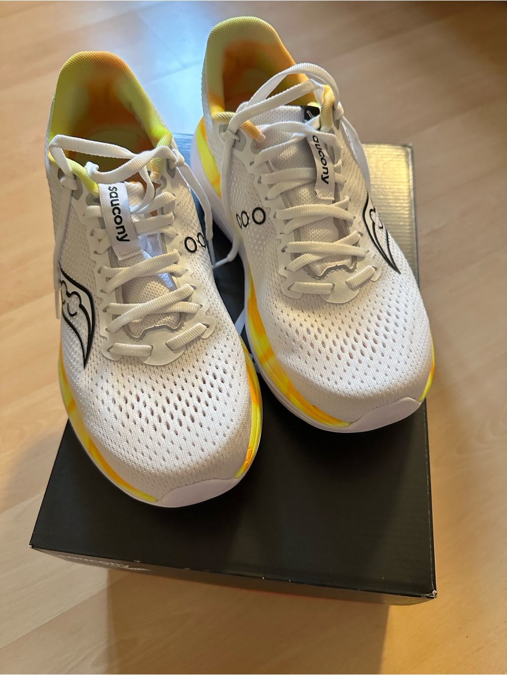 Saucony Women's Endorphin Trainer - Picture 8 of 11